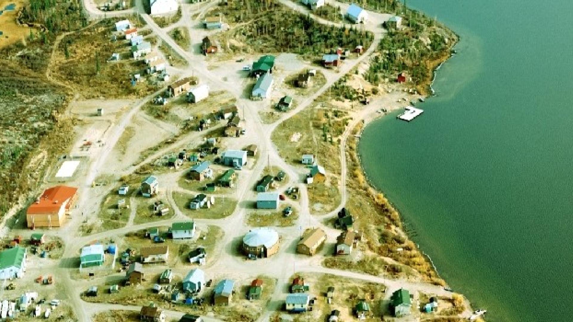 View of Wekweètì from air